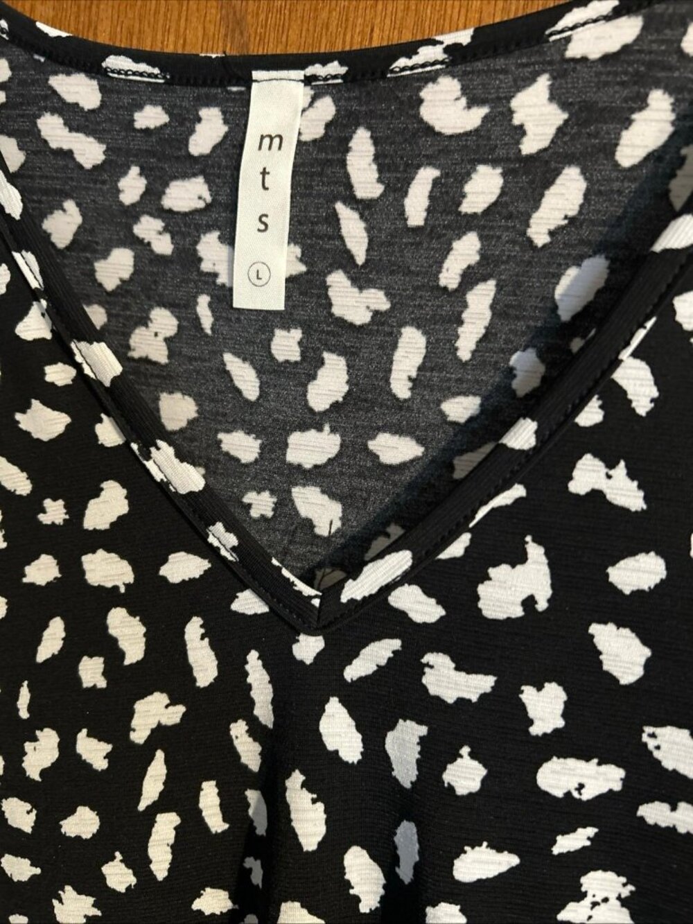 MTS Black with Cream Print Drop Ruffle Waist Top Large NWOT - Picture 3 of 4